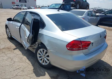 2015 Volkswagen Passat 1.8T S из США, поврежденный, VIN 1VWAS7A39FC073596